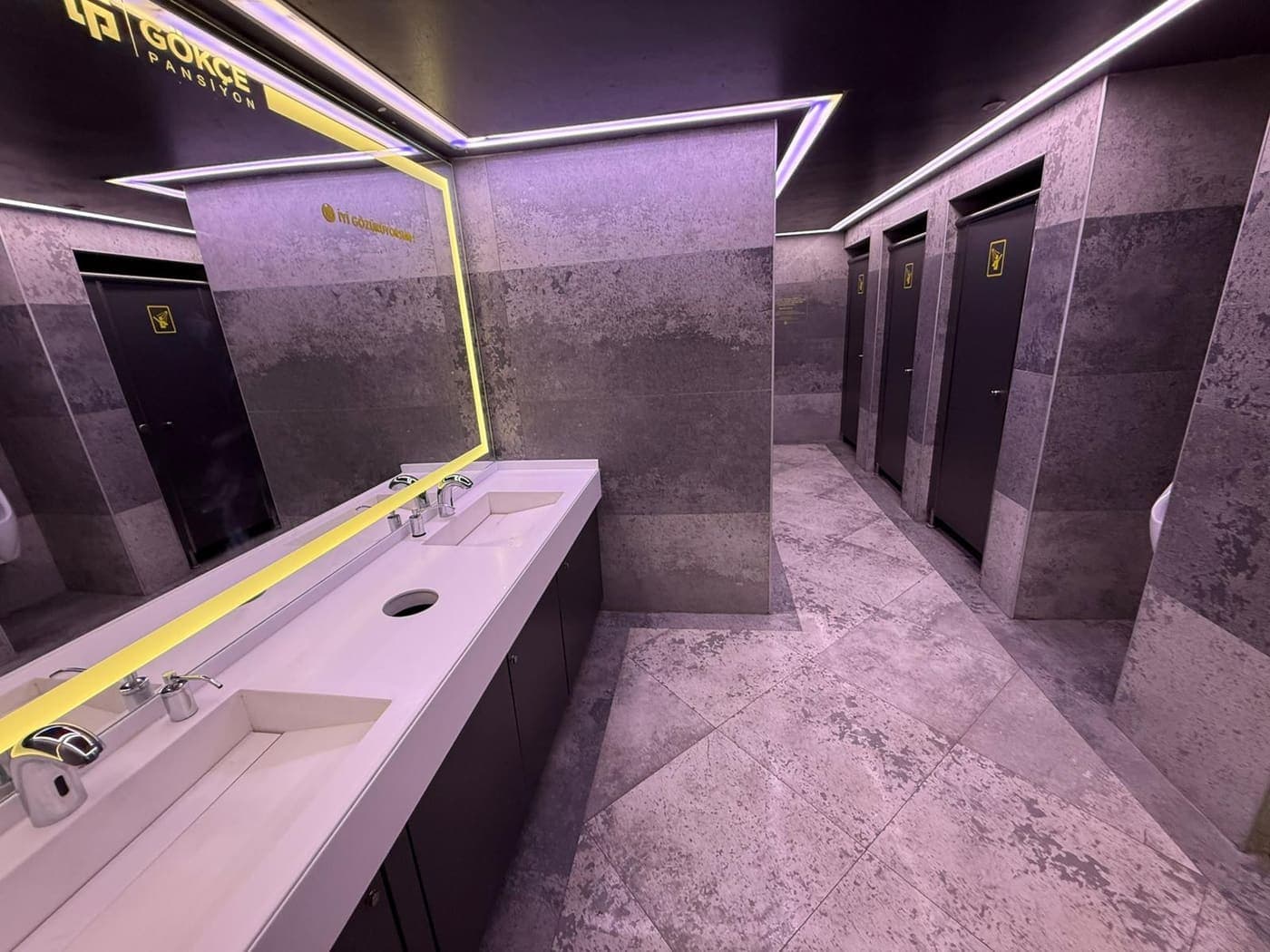 Gökçe Pansiyon LED Aynalı Ana Lavabo İstasyonu
