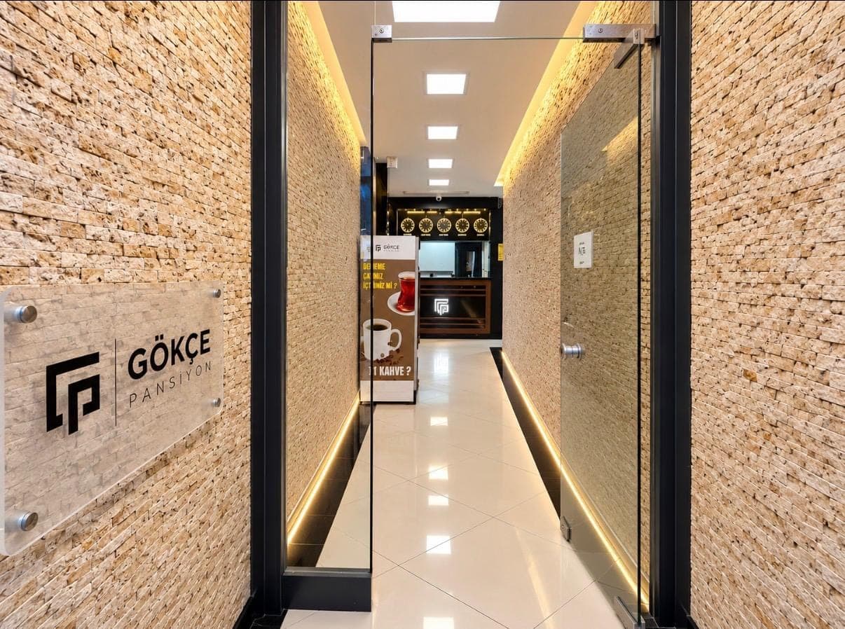 Gökçe Pansiyon Giriş Kapısı