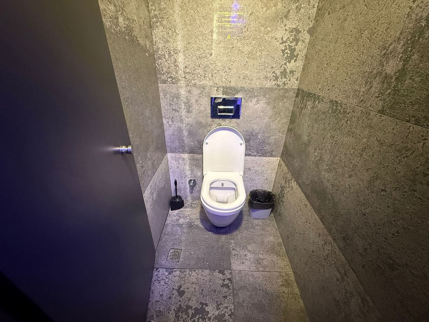 Bireysel Kilitli WC Kabini