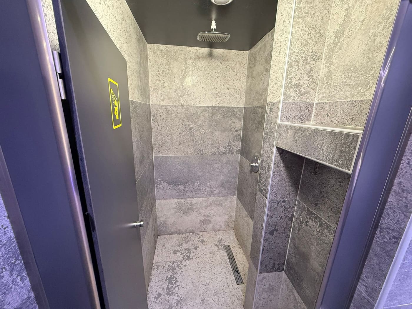 Tepe Yağmurlama Duş Ünitesi & Şampuan Nişi